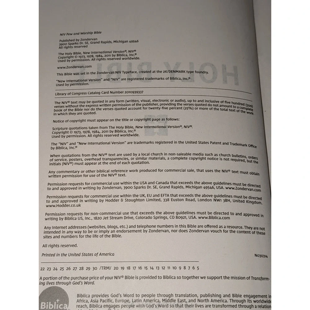 NIV Holy Bible New International Version Black‎ Hardcover Zondervan